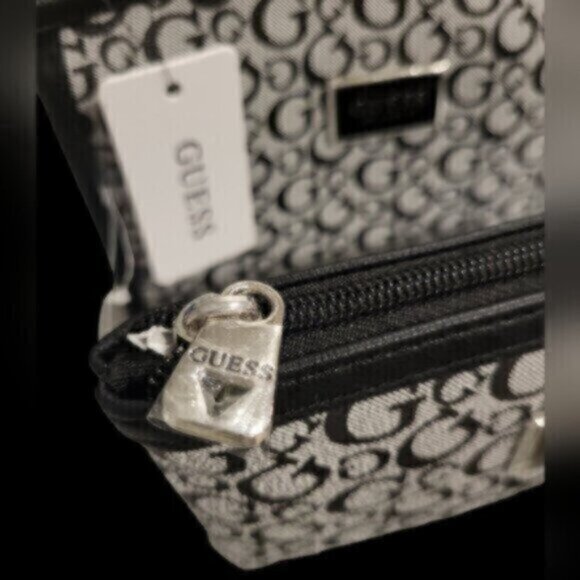 GUESS Cosmetic Travel Bags NWT Set - Picture 6 of 10